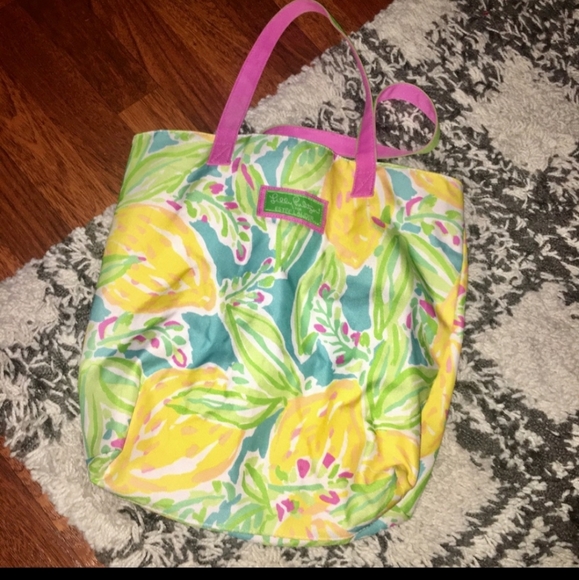 Lilly Pulitzer for Estee Lauder | Lemon Tote - Picture 2 of 4